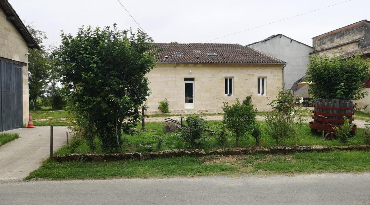 Longere Du Chateau Vieux Mougnac Petit-Palais-et-Cornemps Dış mekan fotoğraf